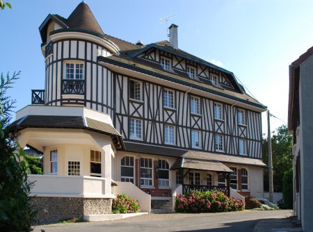 Hostellerie Saint Pierre du Vauvray